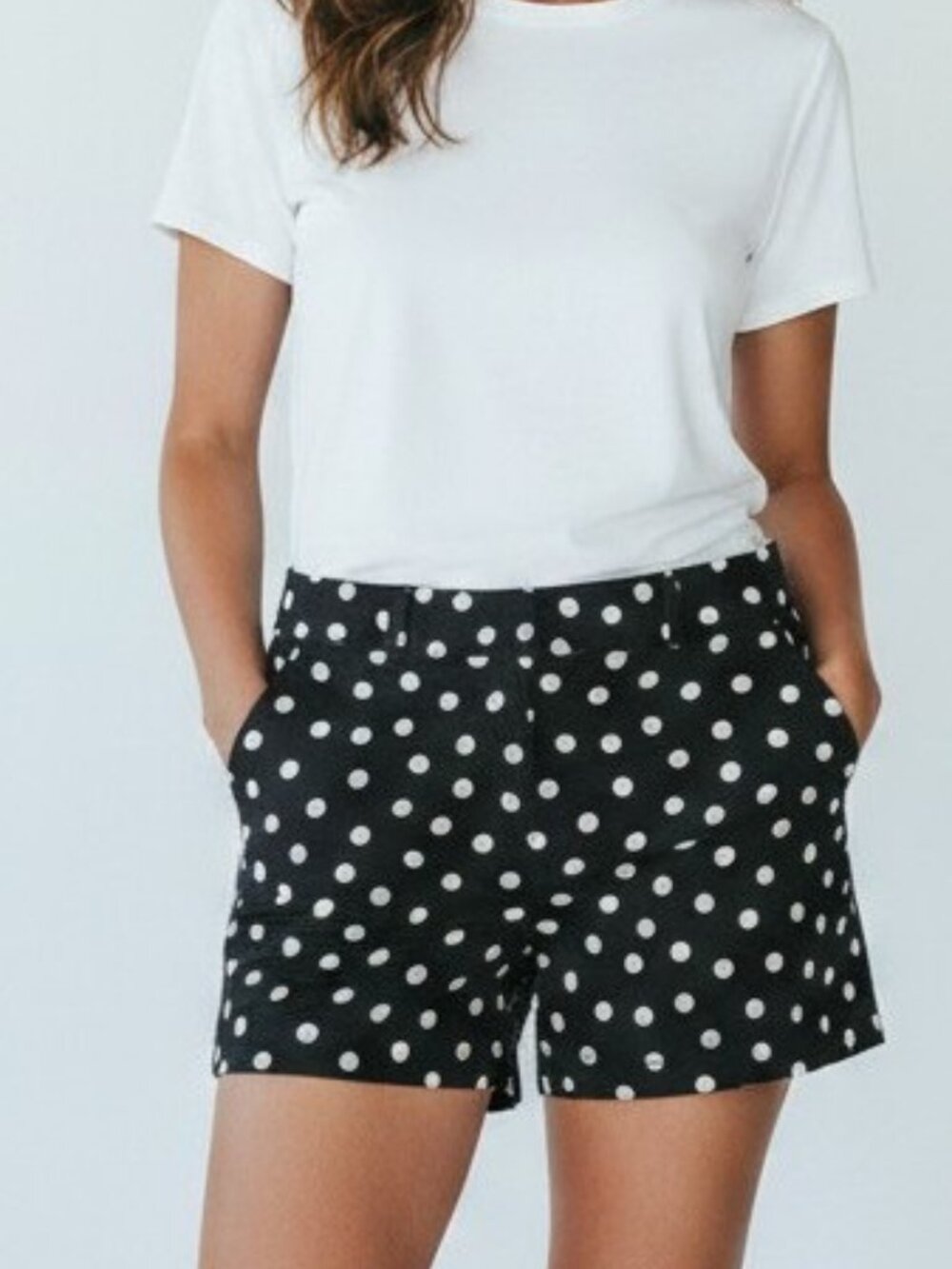 Ann Taylor LOFT 4" Short Polka dot Tailored Short Black White Dots Size 10